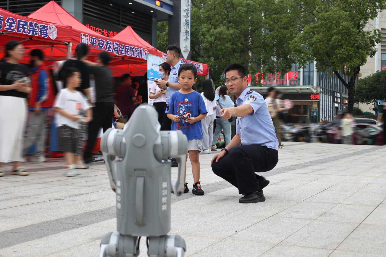 警銀攜手宣傳反詐